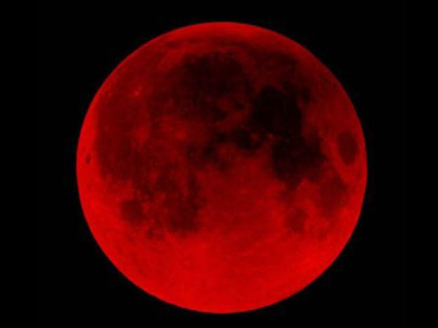 la luna roja o luna de sangre