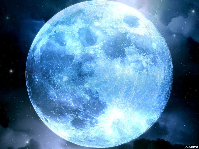 LA LUNA AZUL