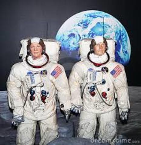 NEIL ASTROMNMG Y BUZZ    OMG ;}