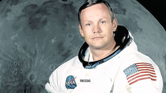 El primer hombre que piso la luna