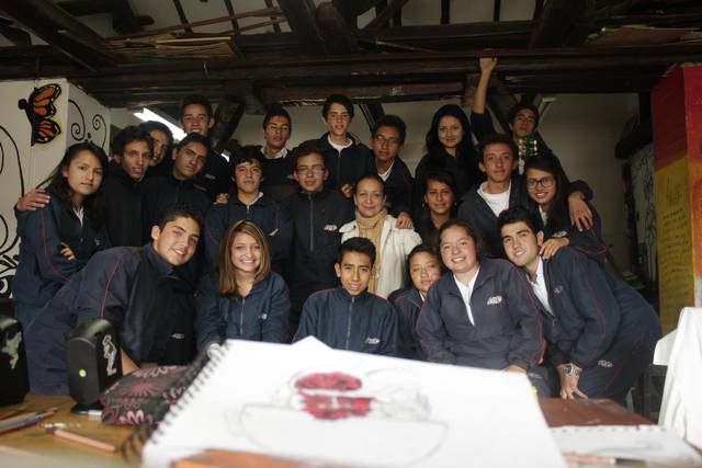 Angel mio, profesora de arte