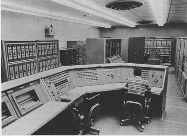 Lanzamiento de la serie B5000 - Representante de la Segunda Generación.