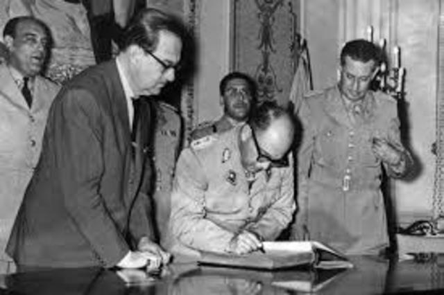 Un acontecimiento de gran importancia lo representó la instalación el 1 de marzo de 1954 de la X Conferencia Interamericana de Jefes de Estado en Caracas