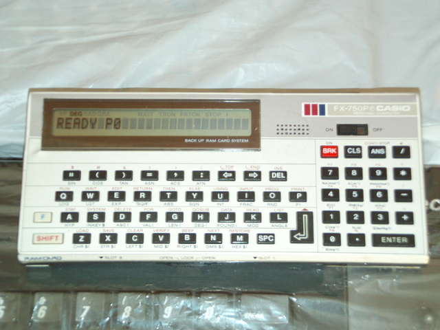 Calculadora Programable Casio FX-750P