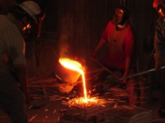 Primeros trabajos de metalurgia en frió en la India.