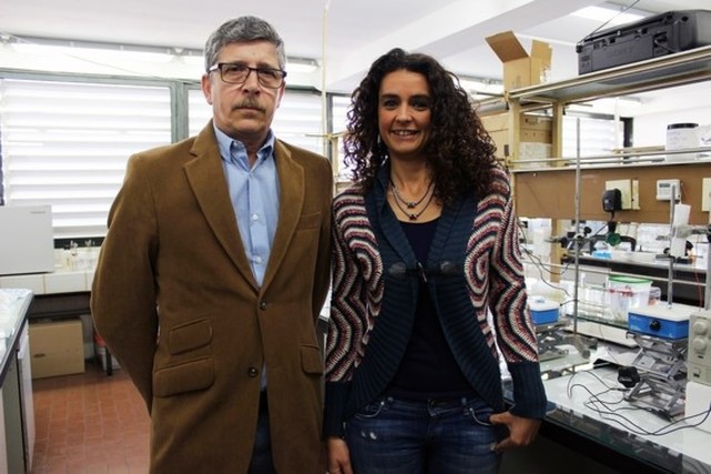 Método para analizar compuestos químicos del agua