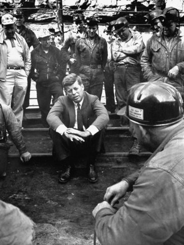 JOHN F. KENNEDY PRESIDENT