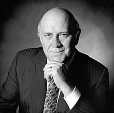 Frederik Willem de Klerk becomes President