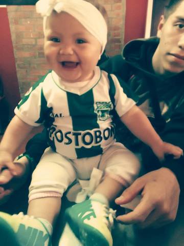 SU PRIMERA CAMISA DE NACIONAL