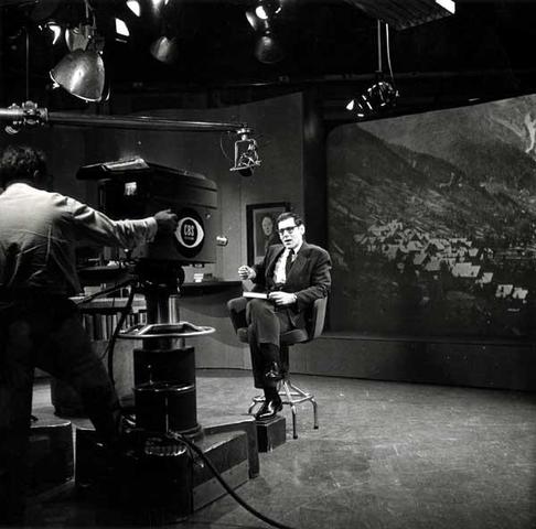 MODELO TRADICIONAL DE LA ED EN AMÉRICA LATINA