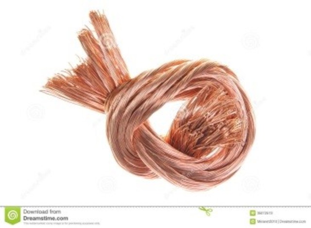 850 d.C.- Los moros de España preparan por primera vez cobre puro