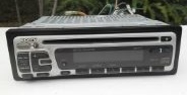 Rádio automotivo com CD player!