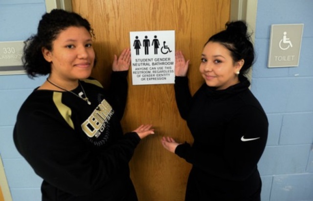 Transgenders students to use bathroom