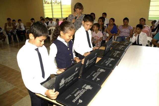 CRECE LA DOTACIÓN DE COMPUTADORES