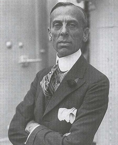 Alfred P. Sloan (1875 – 1966)*ESCUELA CLÁSICA