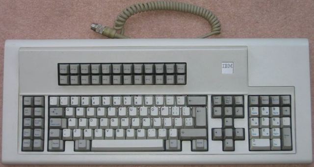Primer teclado computacional