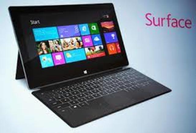 Microsoft lanza al mercado la Surface Tablet.