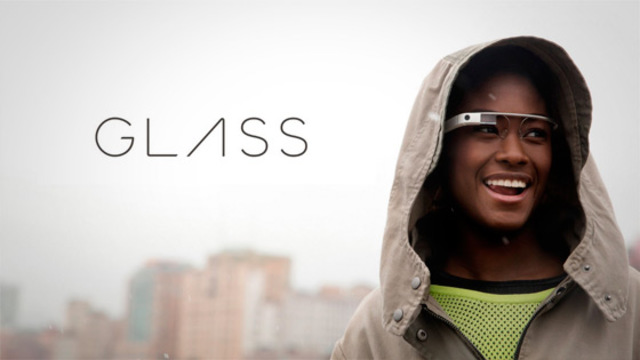 Google lanza al mercado las Google Glass.