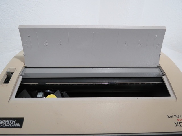 El papel forma continua.