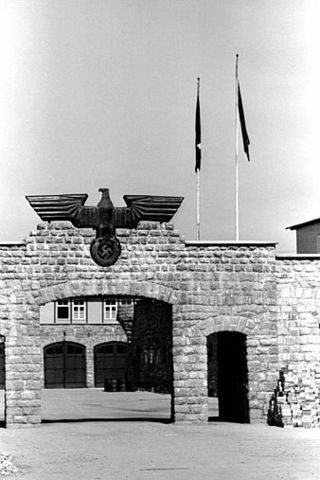 Mauthausen established