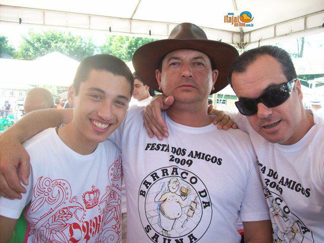 Primeira festa dos amigos no Itamirim.