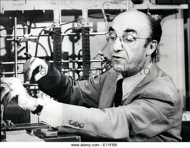 Roger Guillemin (1924- ) y Andrew Schally (1926- )