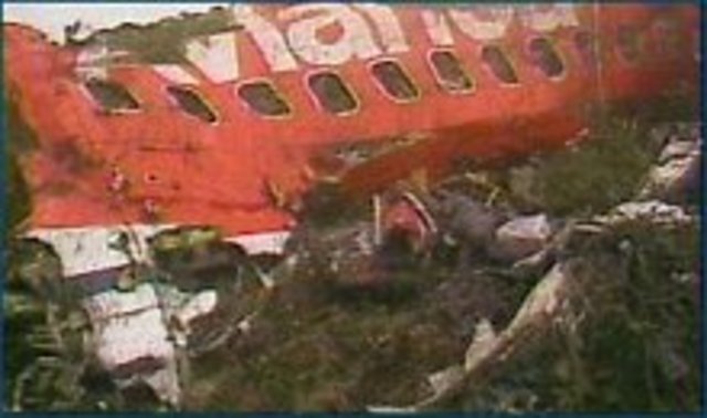 Pablo Escobar - Estalla avión de Avianca.