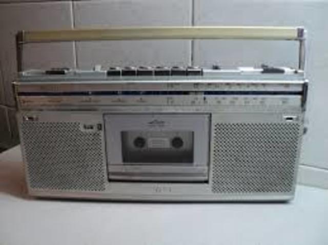 RADIOCASETTE