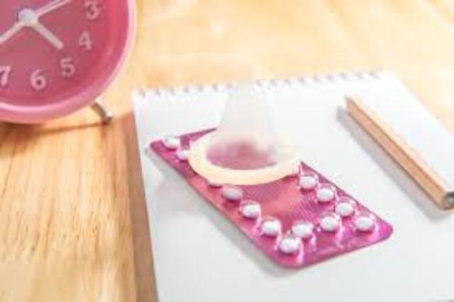 EN 1960 SE AUTORIZA POR PRIMERA VEZ LA PÍLDORA ANTICONCEPTIVA