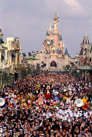 Apertura de Disneyland París