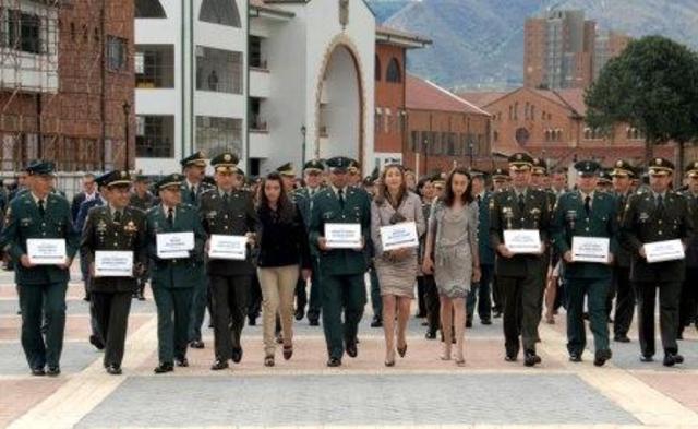 Fundación de la escuela militar de cadetes en Bogotá y la escuela naval de Cartagena