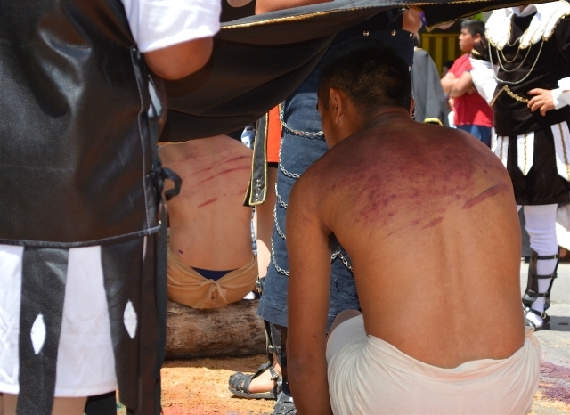 " EL ORIGEN DE LA PESTE SEGÚN LOS FELIGRESES"