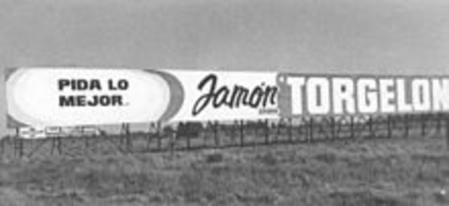 Empieza a ser regulada la publicidad exterior que se extiende explosivamente a bardas, edificios y graneros