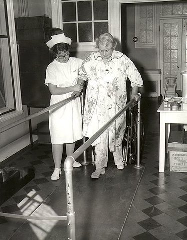 II INSTITUCIONALIZACIÓN