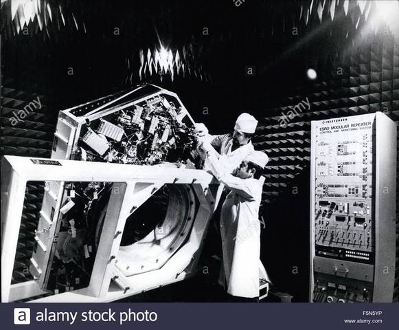 satelite OTS de telecomunicacion