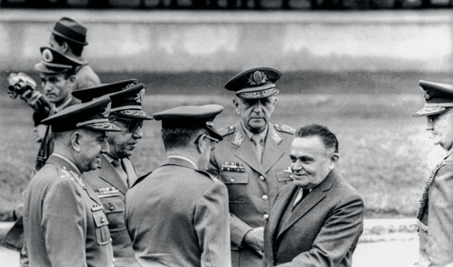 1964 - 1984 Autoritarismo