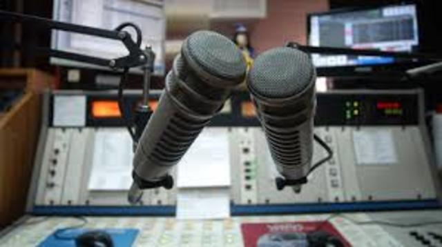 Nace la Radiofusion