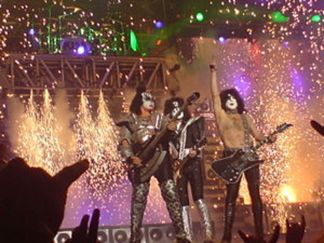 ¿Como se funda Kiss?