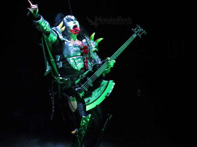 Historia  de   todos   de   Kiss