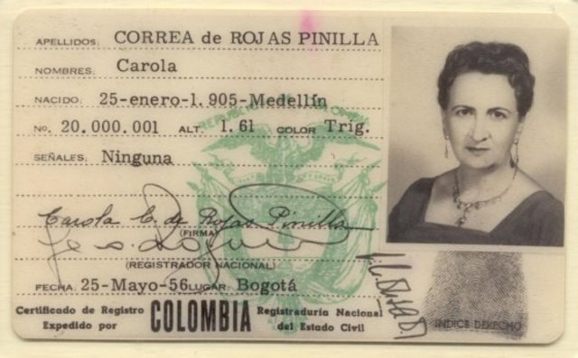 Cédula de CIUDADANÍA a la mujer