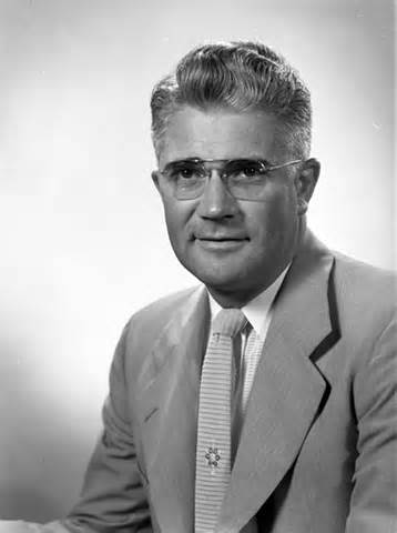 Theodore Simone (1872 - 1961) Colaborador de Binet = Test Binet-Simone, con quien conjuntamente publico "La escala métrica de la inteligencia"