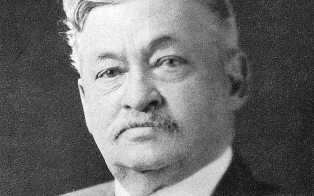 Vance Oakley Packard