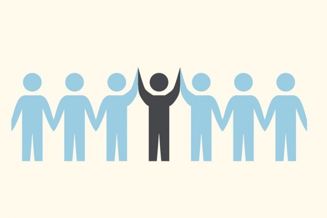 – Publicação do estudo de Lewin, Lippitt e White sobre o comportamento em “Climas Sociais criados experimentalmente no Journal of Social Psychology.