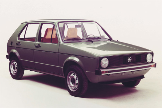 SE VA.. LLEGA GOLF..