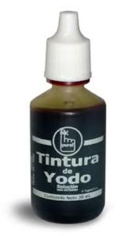 Joseph Lister comienza el uso de antisépticos en cirugía.