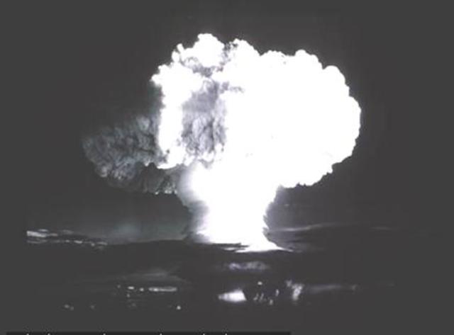 Se lanza la bomba de nitrógeno