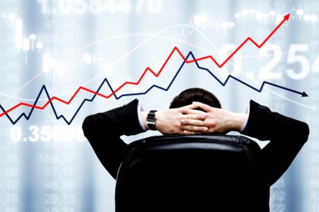 Inversionistas adquieren compañías editoriales ya que la educación era obligatoria y se tenia que hacer libros de textos, era una buena inversión