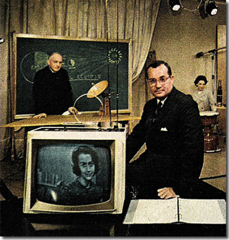 Newton Minow, presidente de la Comisión Federal de Comunicaciones, dejó un mensaje de también usar la televisión para informar al publico