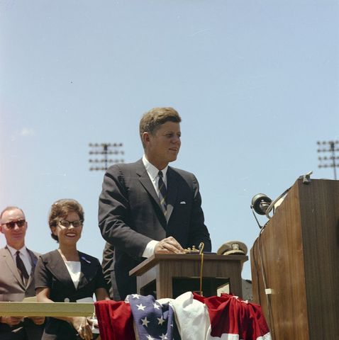 KENNEDY’S LEADERSHIP AT HOME