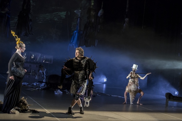 Fotografas arba apverstos taburetės istorija